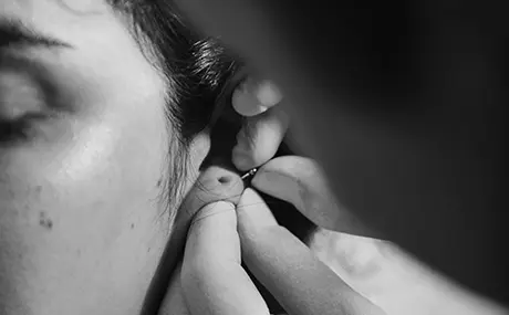Walk-in Piercing Studio Porto City Center - Quick Safe Ear Piercing for Travelers